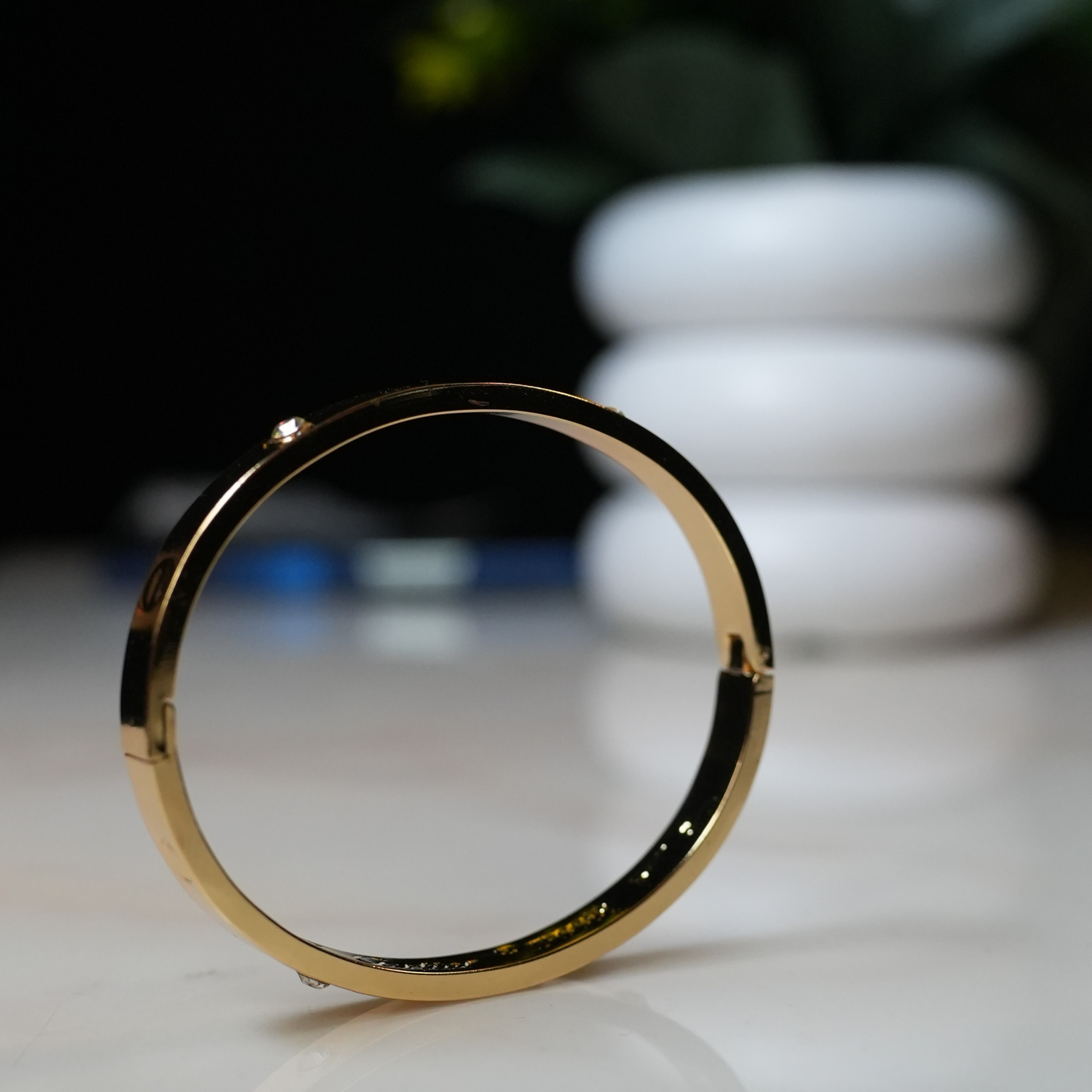 ETERNA SHINE BANGLE