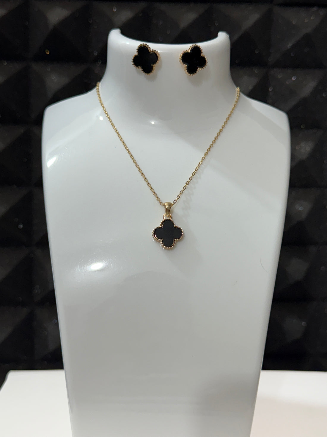 BLACK CLOVER ELEGANCE SET