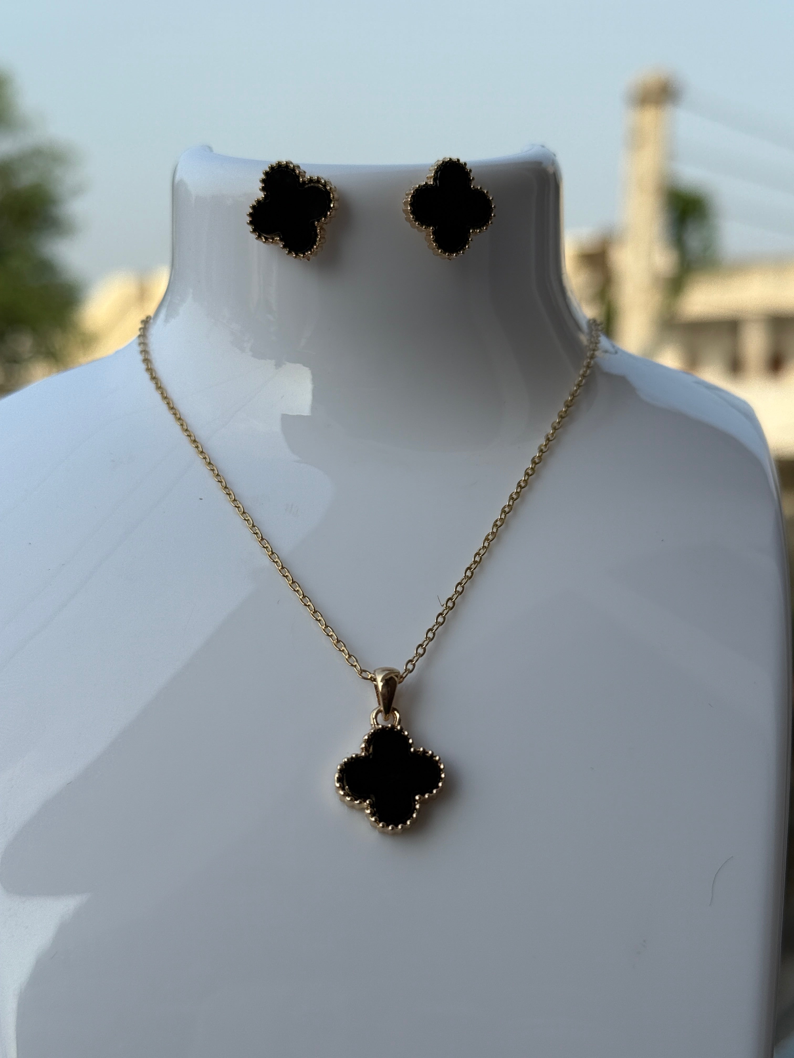 BLACK CLOVER ELEGANCE SET